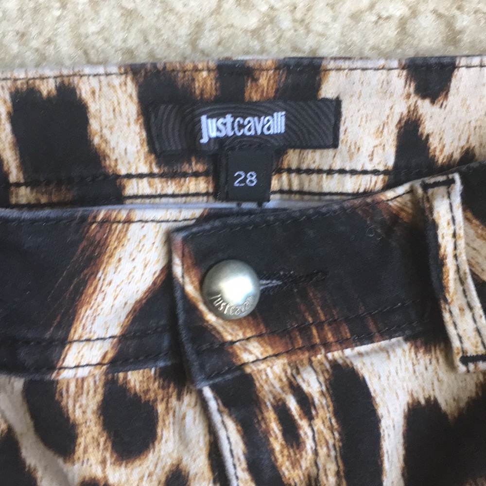 ❌SOLD❌Just Cavalli animal print jeans - Picture 4 of 4